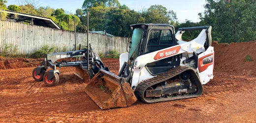 Bobcat T76 